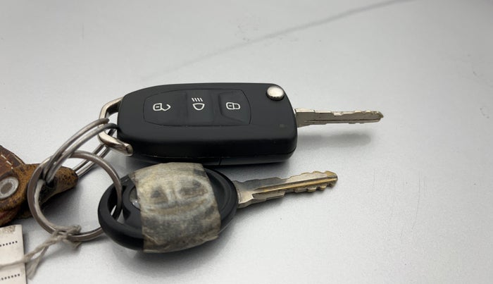 2018 Tata Tiago XT PETROL, Petrol, Manual, 50,839 km, Key Close Up