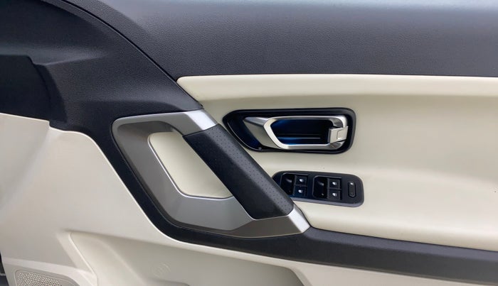 2021 Tata Safari XZA, Diesel, Automatic, 28,091 km, Driver Side Door Panels Control