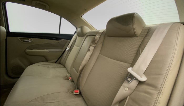 2015 Maruti Ciaz ZXI, Petrol, Manual, 81,778 km, Right Side Rear Door Cabin