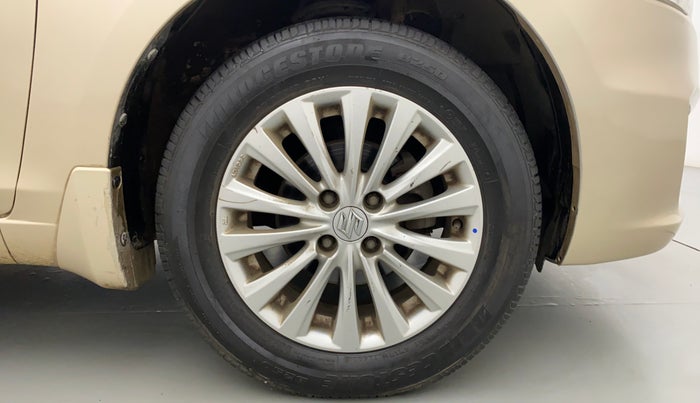 2015 Maruti Ciaz ZXI, Petrol, Manual, 81,778 km, Right Front Wheel