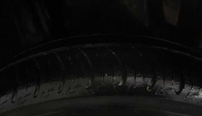 2015 Honda Amaze 1.2L I-VTEC S, Petrol, Manual, 63,945 km, Right Rear Tyre Tread