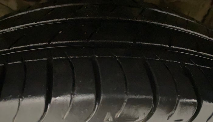 2022 KIA SELTOS HTK PLUS 1.5 DIESEL, Diesel, Manual, 32,337 km, Left Front Tyre Tread