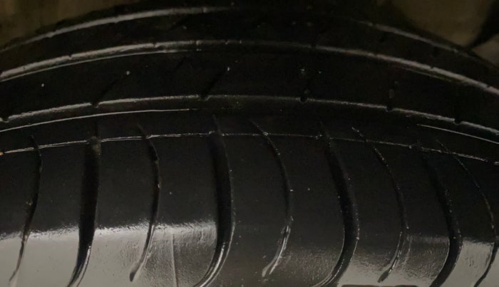 2022 KIA SELTOS HTK PLUS 1.5 DIESEL, Diesel, Manual, 32,337 km, Right Front Tyre Tread