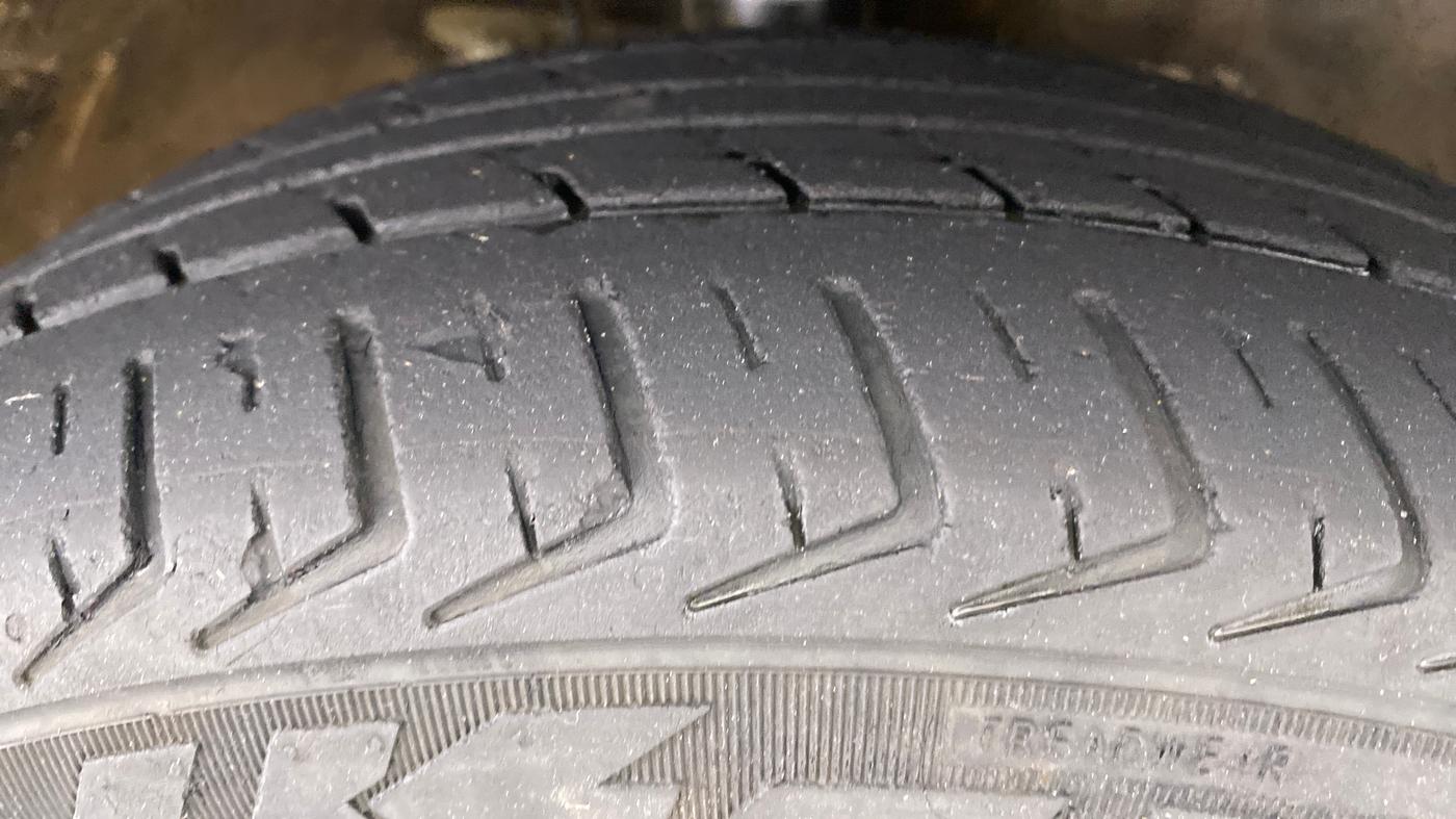 2018 Maruti Wagon R 1.0 VXI, Petrol, Manual, 71,071 km, Right Front Tyre Tread