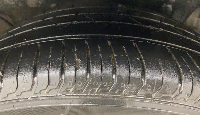 2022 Hyundai NEW I20 ASTA (O) 1.2 AT, Petrol, Automatic, 72,207 km, Left Rear Tyre Tread