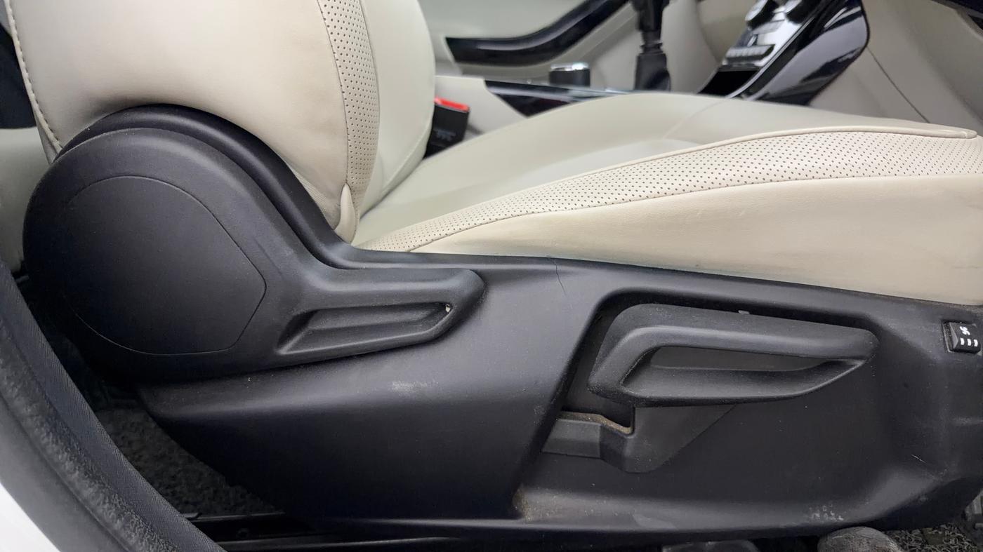 2023 Tata NEXON XZ PLUS LUXURY SUNROOF PETROL, CNG, Manual, 35,631 km, Driver Side Adjustment Panel