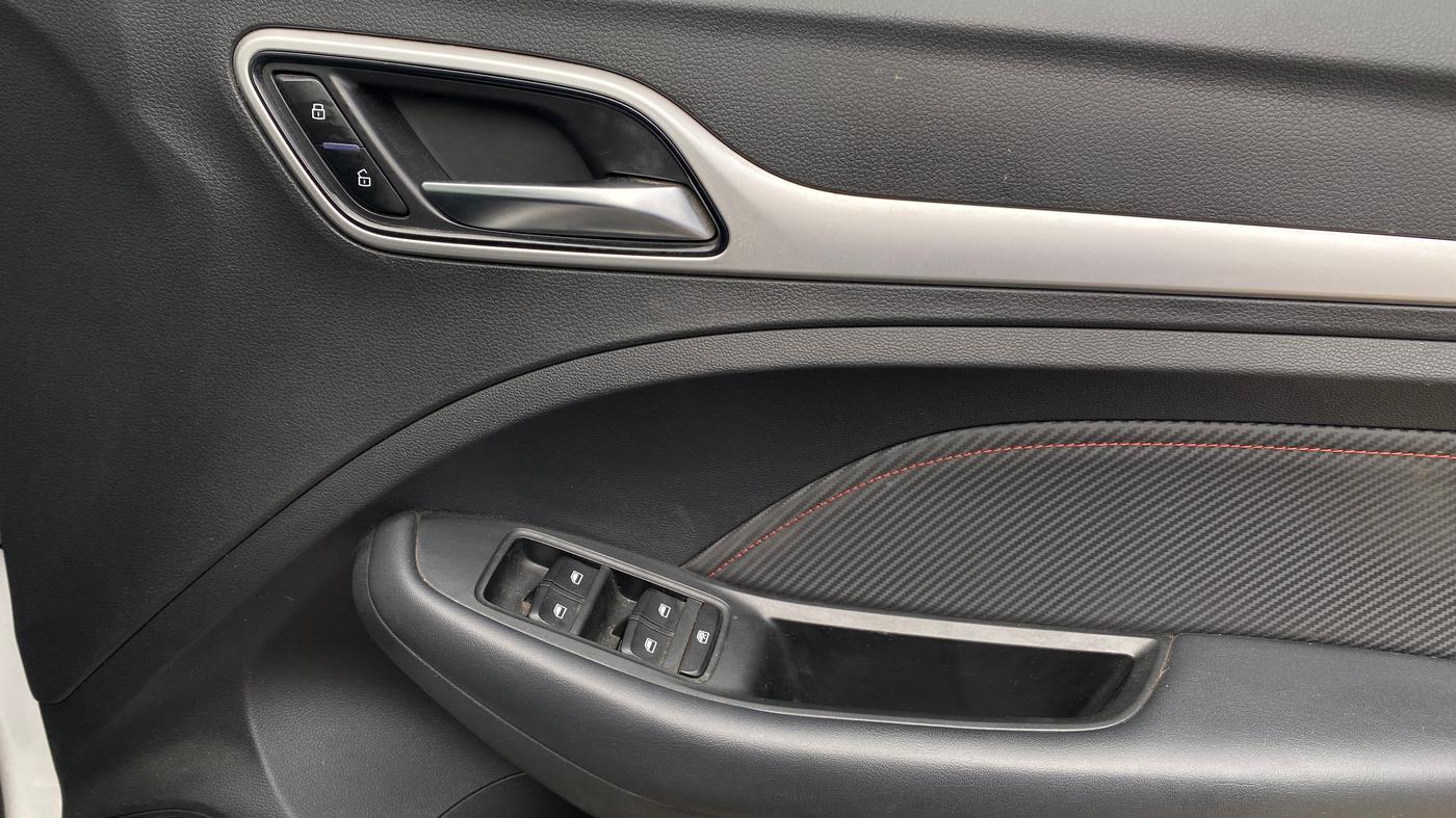2022 MG ASTOR SHARP 1.3 TURBO AT, Petrol, Automatic, 47,678 km, Driver Side Door Panels Control