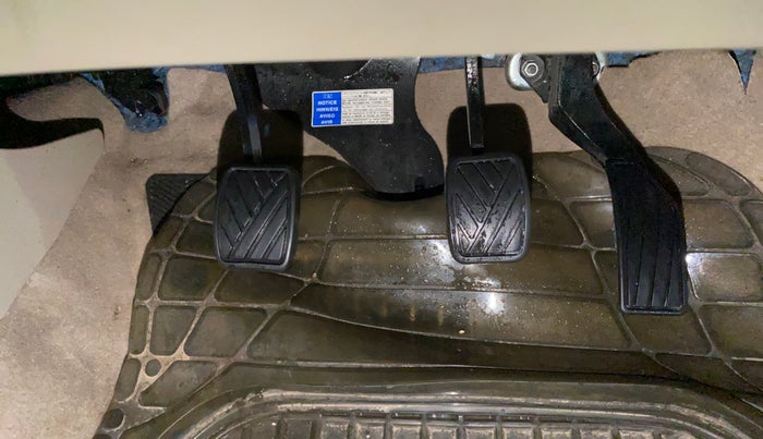 2018 Maruti Ciaz DELTA 1.4 MT PETROL, Petrol, Manual, 30,229 km, Pedals