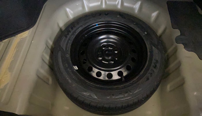 2018 Maruti Ciaz DELTA 1.4 MT PETROL, Petrol, Manual, 30,229 km, Spare Tyre