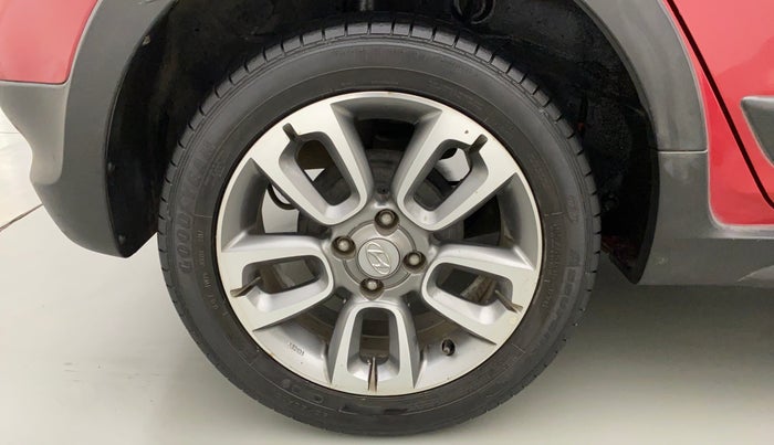 2017 Hyundai i20 Active 1.2 SX, Petrol, Manual, 61,047 km, Right Rear Wheel