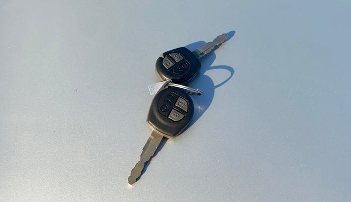 2019 Maruti Dzire VXI AMT, Petrol, Automatic, 64,895 km, Key Close Up