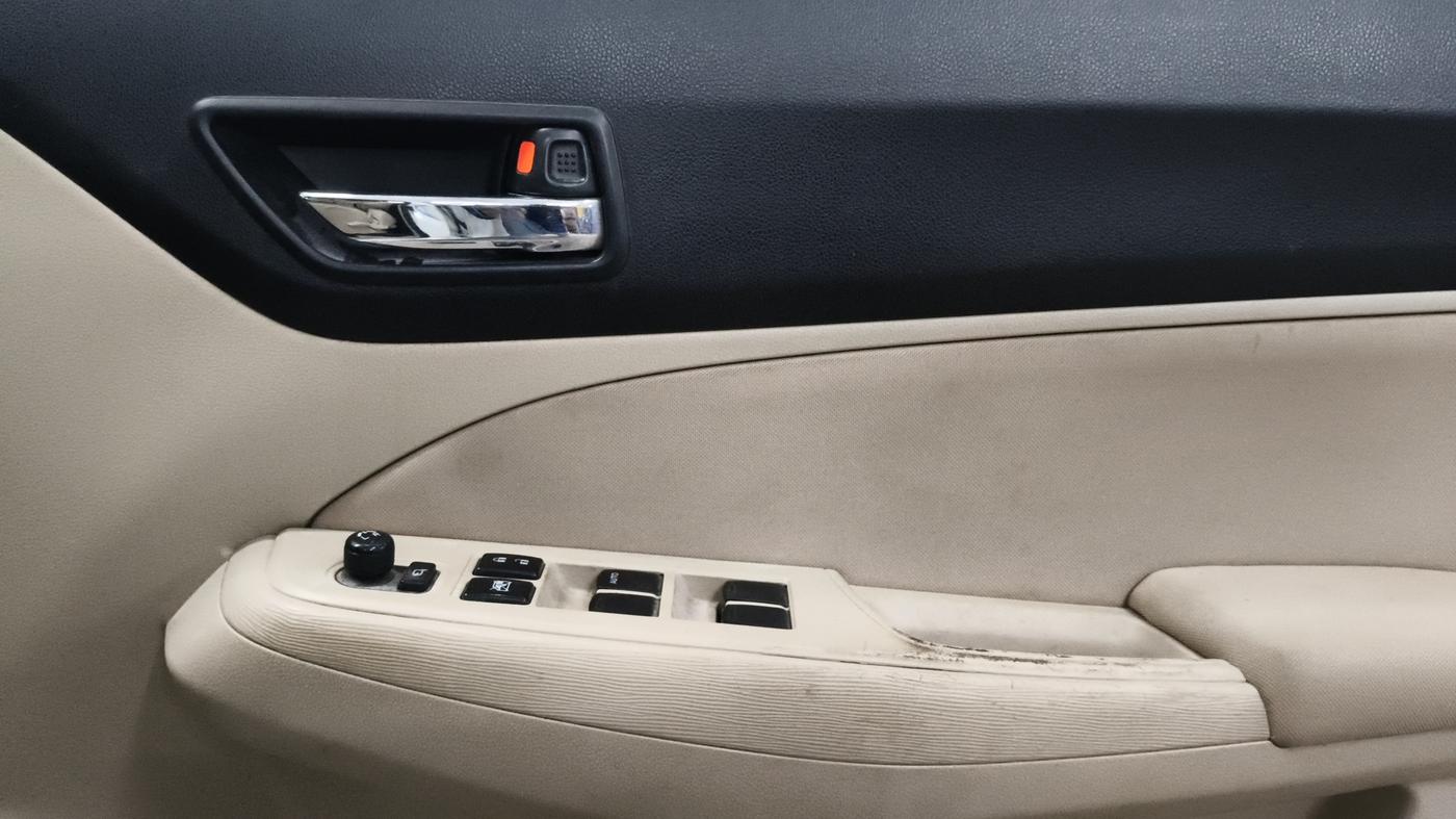 2020 Maruti Dzire VXI, Petrol, Manual, 26,616 km, Driver Side Door Panels Control