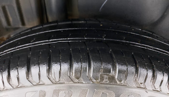 2013 Maruti Swift Dzire VXI, Petrol, Manual, 99,412 km, Right Rear Tyre Tread