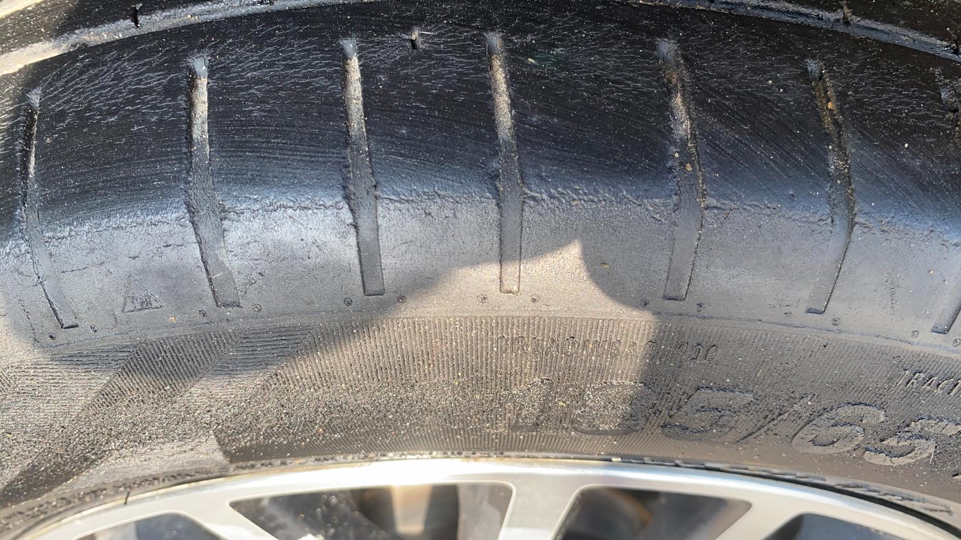 2022 Maruti Dzire ZXI Plus AMT, Petrol, Automatic, 83,904 km, Left Front Tyre Tread