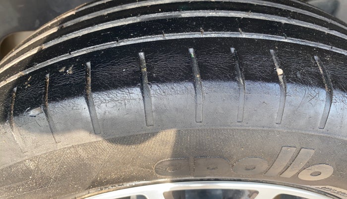 2022 Maruti Dzire ZXI Plus AMT, Petrol, Automatic, 83,886 km, Left Rear Tyre Tread