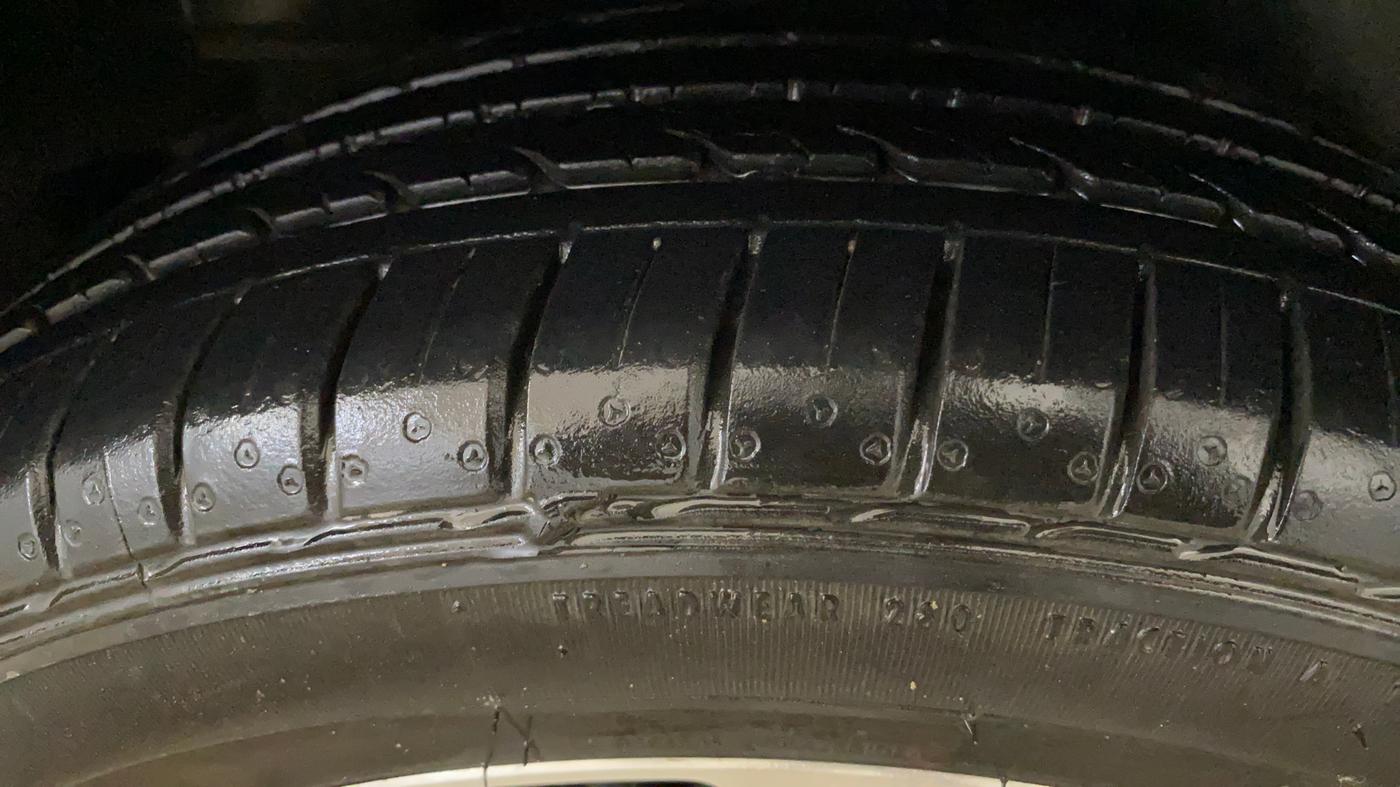 2019 Maruti Ciaz ALPHA  AT 1.5 SHVS PETROL, Petrol, Automatic, 57,196 km, Right Rear Tyre Tread