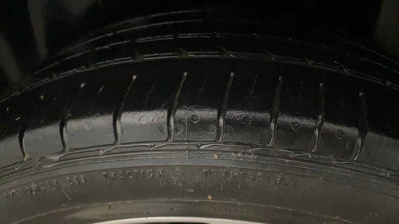 2019 Maruti Ciaz ALPHA  AT 1.5 SHVS PETROL, Petrol, Automatic, 57,196 km, Left Rear Tyre Tread