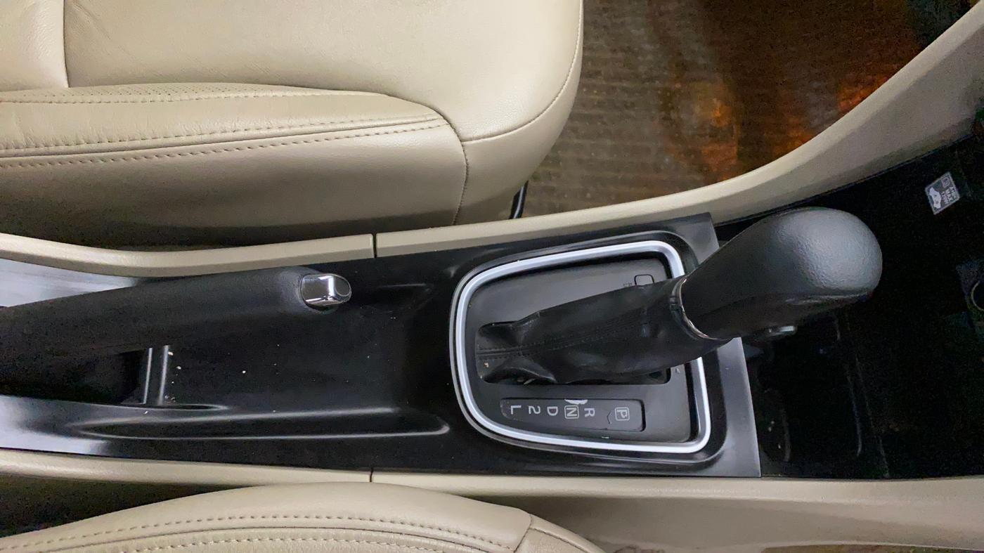 2019 Maruti Ciaz ALPHA  AT 1.5 SHVS PETROL, Petrol, Automatic, 57,196 km, Gear Lever