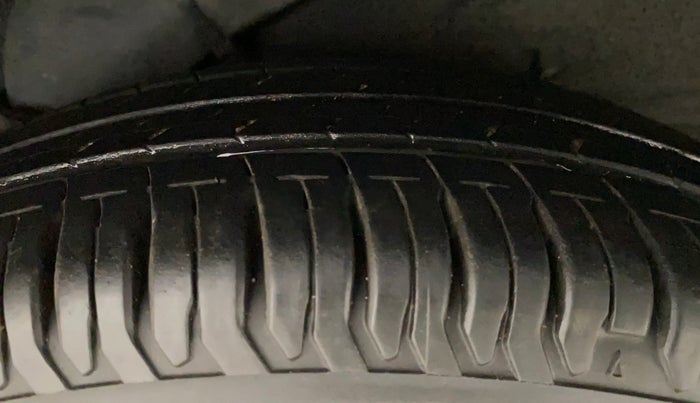 2011 Hyundai i10 SPORTZ 1.2, Petrol, Manual, 42,173 km, Left Rear Tyre Tread