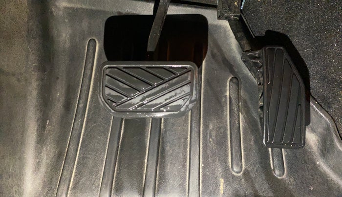 2022 Maruti Baleno ZETA 1.2 AGS, Petrol, Automatic, 44,374 km, Pedals