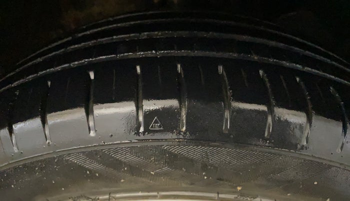 2022 Maruti Baleno ZETA 1.2 AGS, Petrol, Automatic, 44,374 km, Right Front Tyre Tread