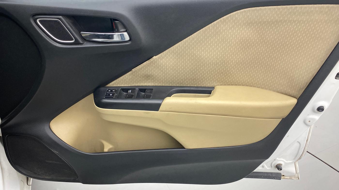 2017 Honda City 1.5L I-VTEC V MT, Petrol, Manual, 74,262 km, Driver Side Door Panels Control
