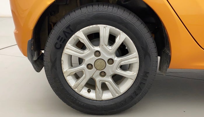 2018 Tata Tiago XZ PETROL, Petrol, Manual, 39,684 km, Right Rear Wheel
