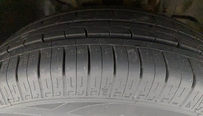 2018 Tata Tiago XZ PETROL, Petrol, Manual, 39,684 km, Right Front Tyre Tread