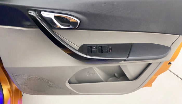 2018 Tata Tiago XZ PETROL, Petrol, Manual, 39,684 km, Driver Side Door Panels Control
