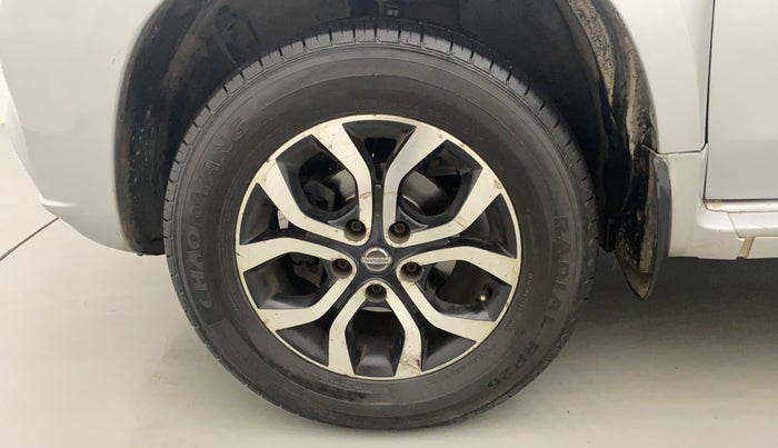 2015 Nissan Terrano XL (D), Diesel, Manual, 1,22,107 km, Left Front Wheel