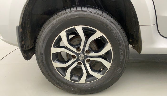 2015 Nissan Terrano XL (D), Diesel, Manual, 1,22,107 km, Right Rear Wheel
