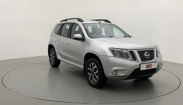 2015 Nissan Terrano XL (D), Diesel, Manual, 1,22,107 km, Right Front Diagonal