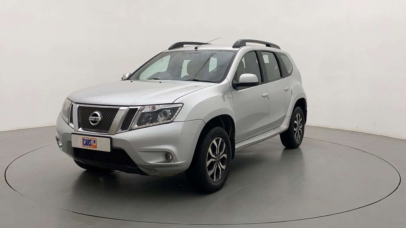 2015 Nissan Terrano XL (D), Diesel, Manual, 1,22,107 km, Left Front Diagonal