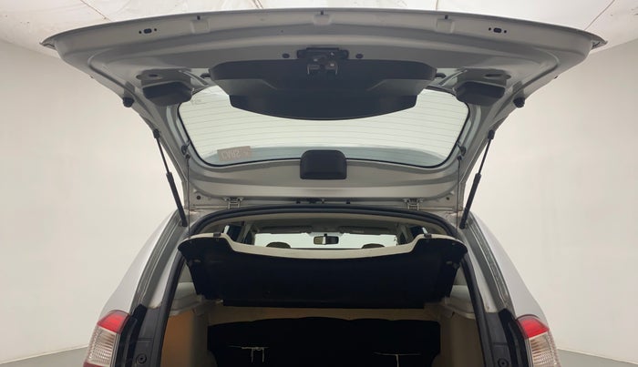 2015 Nissan Terrano XL (D), Diesel, Manual, 1,22,107 km, Boot Door Open