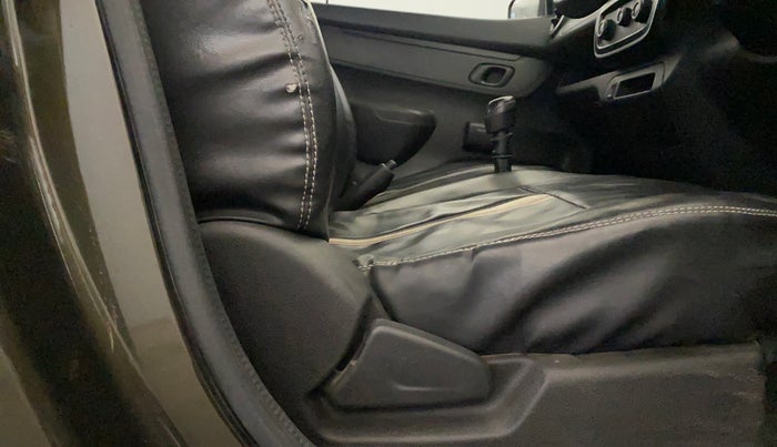 2017 Renault Kwid RXL, Petrol, Manual, 39,435 km, Driver Side Adjustment Panel