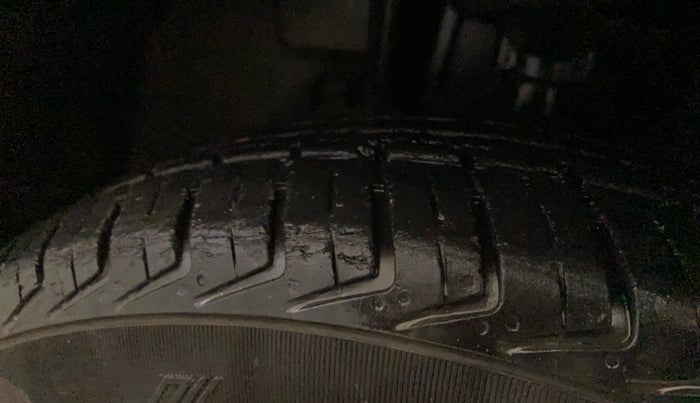 2017 Renault Kwid RXL, Petrol, Manual, 39,435 km, Left Front Tyre Tread