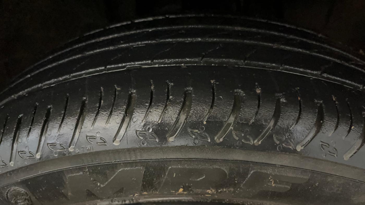 2023 Nissan MAGNITE XL, Petrol, Manual, 31,568 km, Right Front Tyre Tread