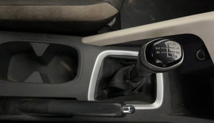 2023 Nissan MAGNITE XL, Petrol, Manual, 31,407 km, Gear Lever