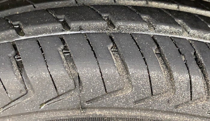 2023 Maruti Alto K10 VXI PLUS AMT, Petrol, Automatic, 989 km, Left Front Tyre Tread