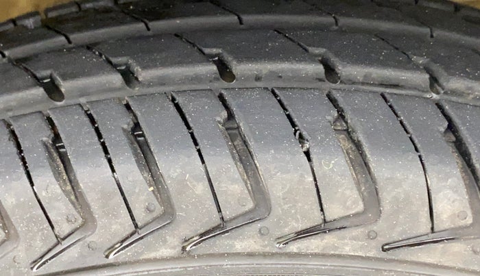 2023 Maruti Alto K10 VXI PLUS AMT, Petrol, Automatic, 989 km, Right Front Tyre Tread