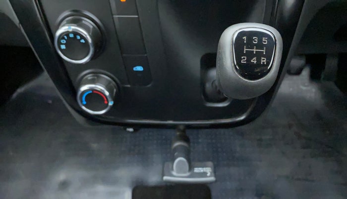 2018 Mahindra KUV 100 NXT K2 D 6S, Diesel, Manual, 57,422 km, Gear Lever