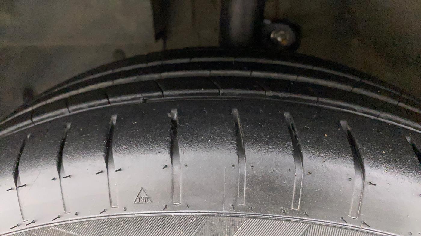 2018 Mahindra KUV 100 NXT K2 D 6S, Diesel, Manual, 57,422 km, Left Front Tyre Tread