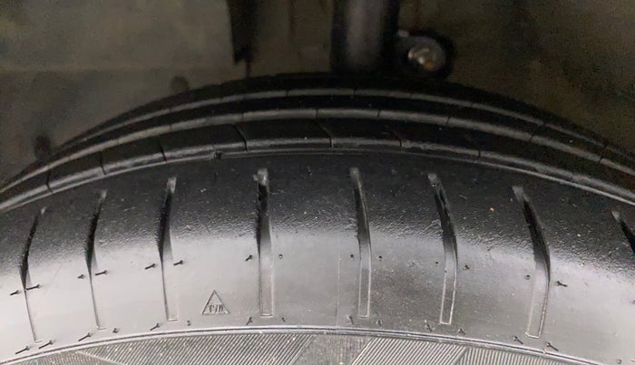 2018 Mahindra KUV 100 NXT K2 D 6S, Diesel, Manual, 57,422 km, Left Front Tyre Tread