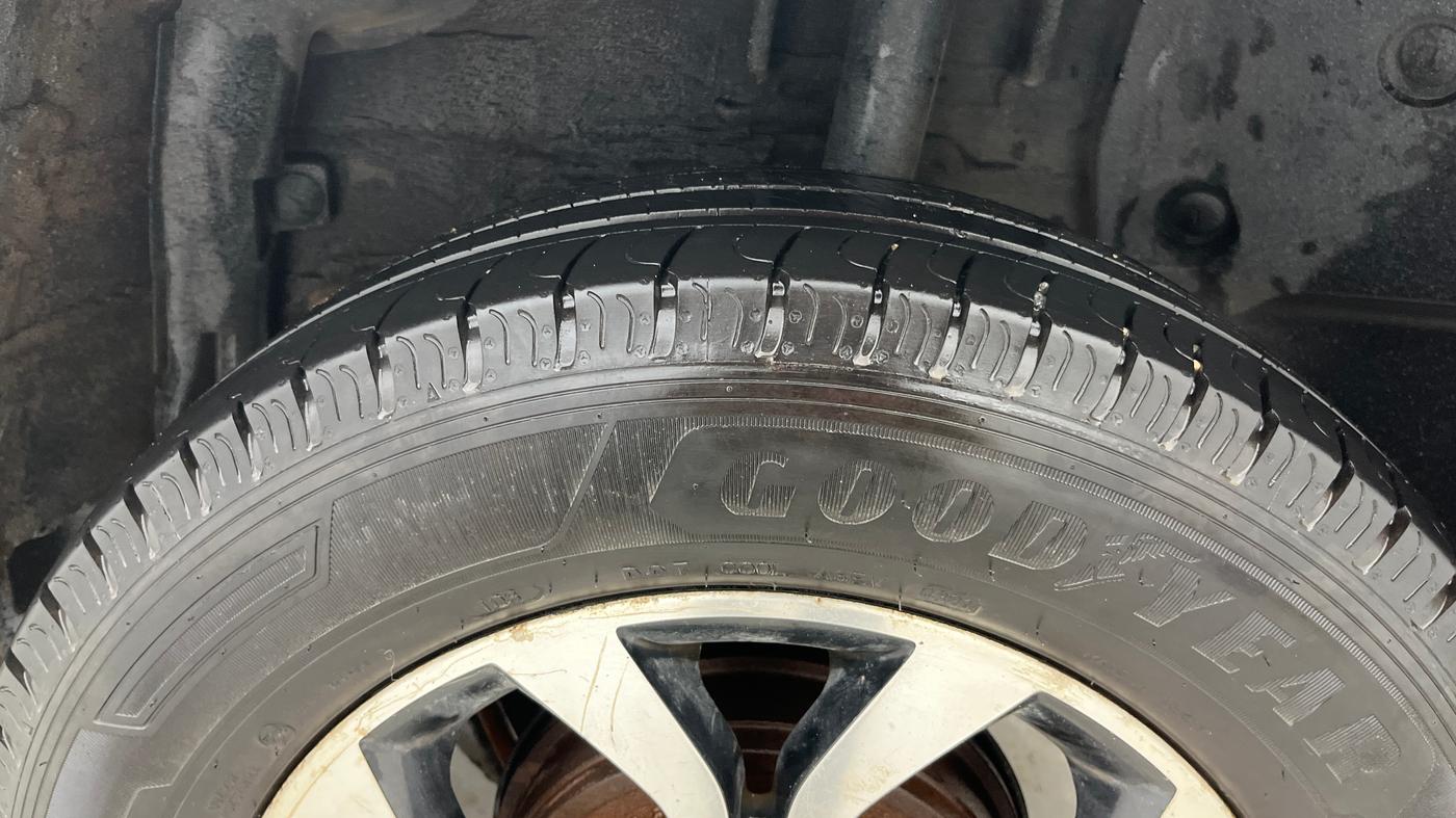 2015 Nissan Terrano XL O (D), Diesel, Manual, 91,042 km, Left Rear Tyre Tread