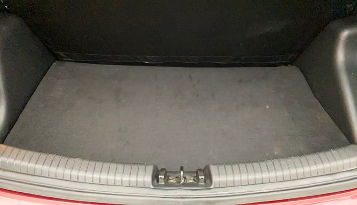 2016 Hyundai Grand i10 ASTA 1.2 KAPPA VTVT, Petrol, Manual, 73,983 km, Boot Inside