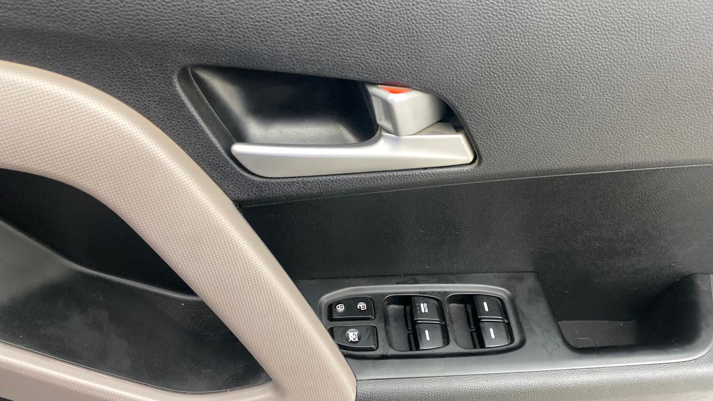 2018 Hyundai Creta SX PLUS AT 1.6 PETROL, Petrol, Automatic, 25,160 km, Driver Side Door Panels Control