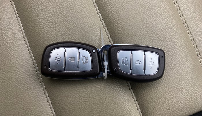 2018 Hyundai Creta SX PLUS AT 1.6 PETROL, Petrol, Automatic, 25,160 km, Key Close Up