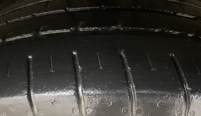 2018 Hyundai Creta SX PLUS AT 1.6 PETROL, Petrol, Automatic, 25,160 km, Right Rear Tyre Tread