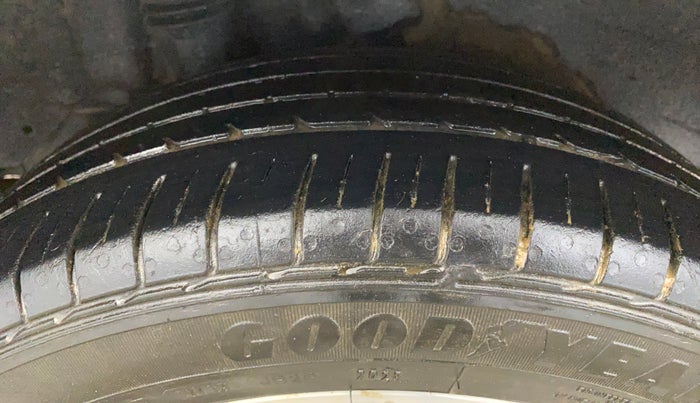 2018 Hyundai Verna 1.6 VTVT SX O, Petrol, Manual, 95,937 km, Right Rear Tyre Tread