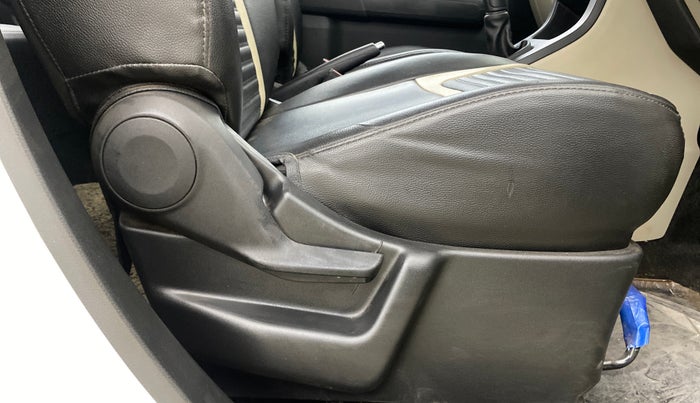2023 Maruti New Wagon-R VXI 1.0, Petrol, Manual, 35,628 km, Driver Side Adjustment Panel